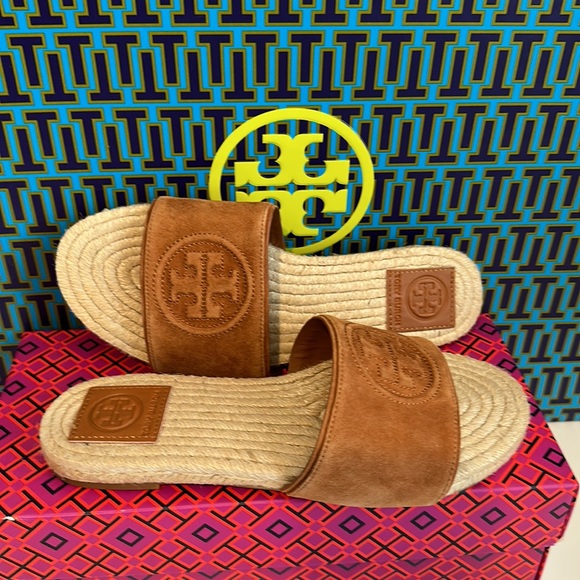 Authentic Tory Burch
Open-toe Espadrille
Sandal Women - Picture 9 of 9